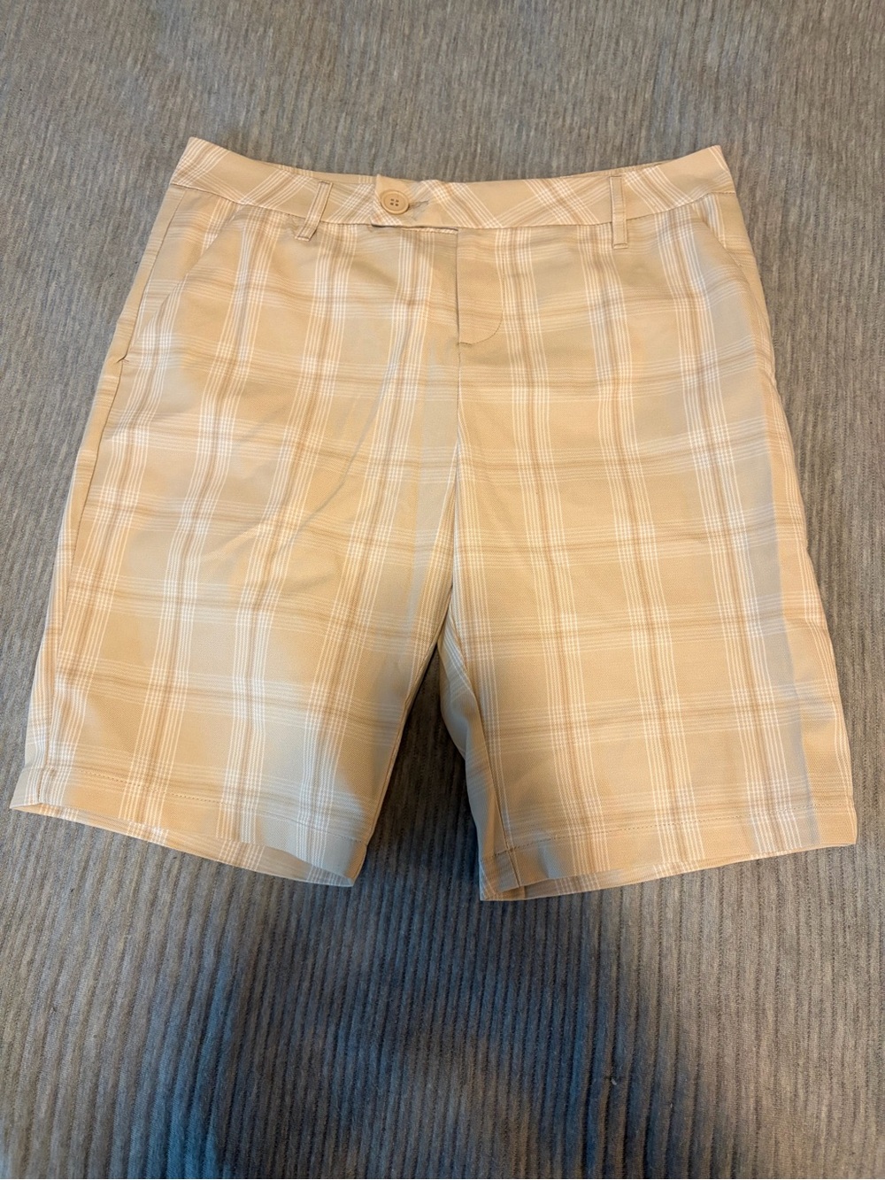 NWT H&M Divided Brown and Cream Plaid Bermuda Shorts, Size 6